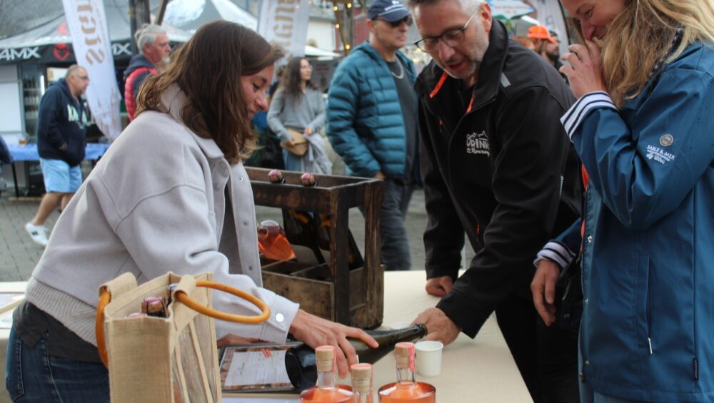 marchés et salons cour rheoum - stand triple beer fest